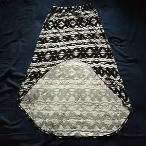 High Low Patterned Skirt